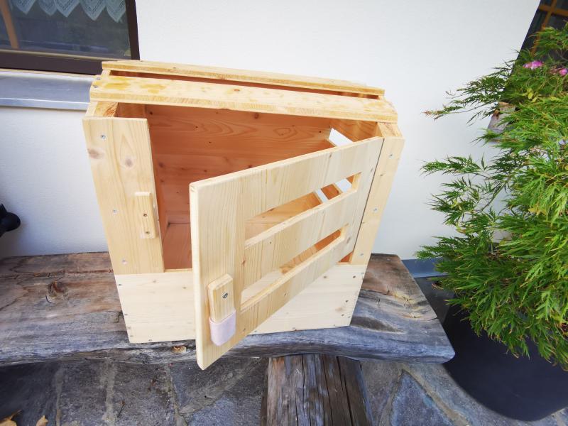 Hundebox aus Holz