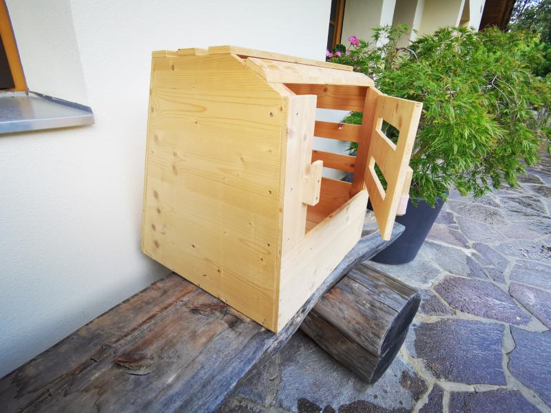 Hundebox aus Holz